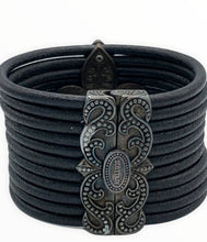 Load image into Gallery viewer, SCOTT KAY 925 Sterling Fleur-de-Lis Black Spinel Leather Bracelet