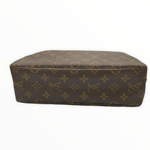 Load image into Gallery viewer, LOUIS VUITTON Trousse Toilette 28