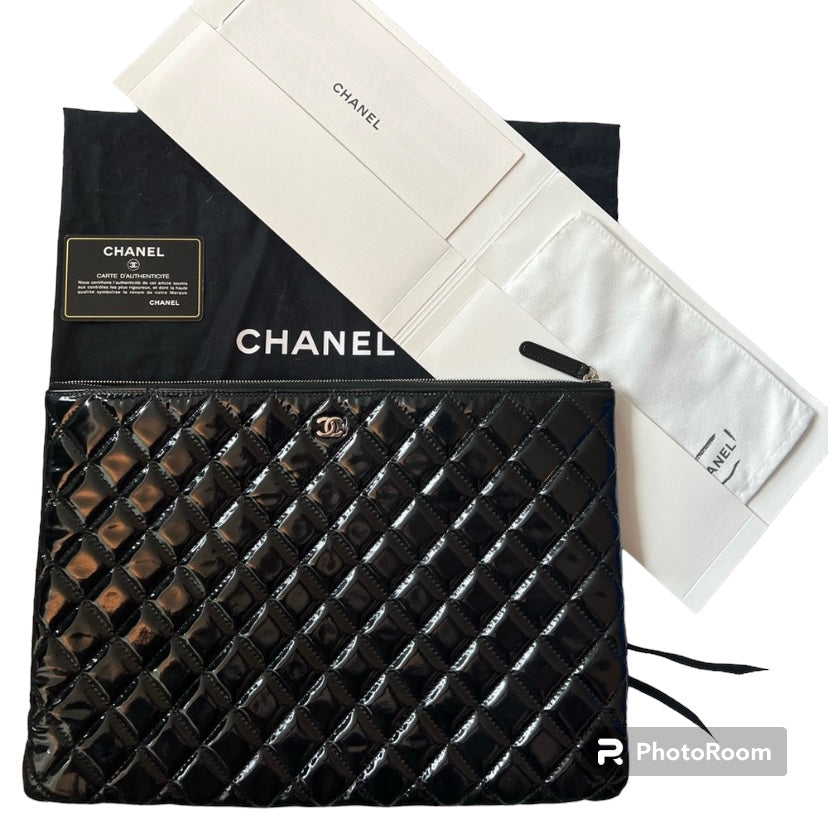 CHANEL Large Patent O-Case – Collections Couture