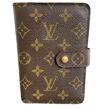 Load image into Gallery viewer, LOUIS VUITTON Papier Zippe Wallet