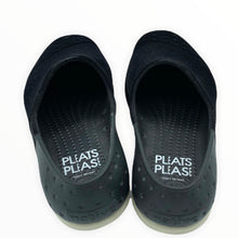 Load image into Gallery viewer, ISSEY MIYAKE Pleats Please x Native Shoes