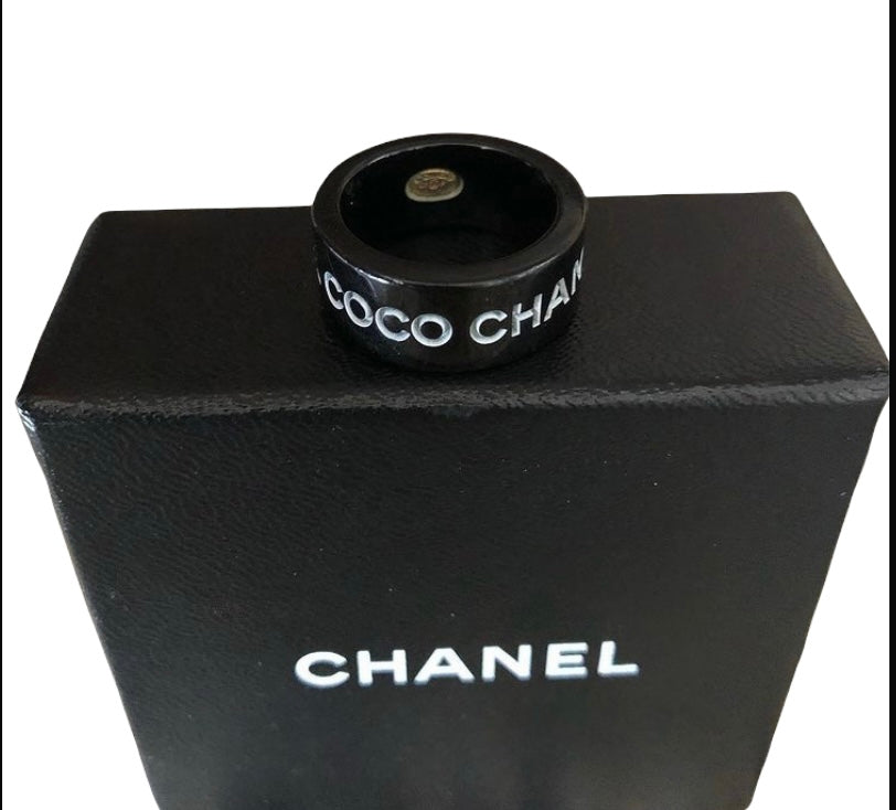 CHANEL Coco Chanel Resin Band Ring – Collections Couture