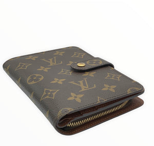 Cash system in a Louis Vuitton zippy coin purse