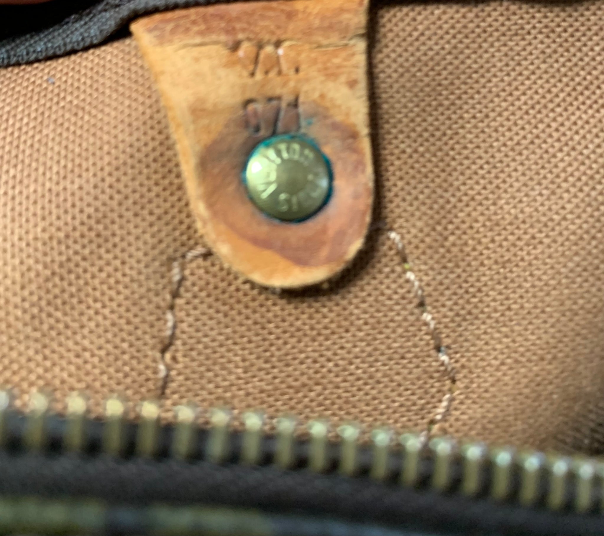 LOUIS VUITTON Vintage Speedy 30 Handbag – highsocietyresale