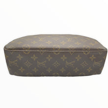 Load image into Gallery viewer, LOUIS VUITTON Trousse Toilette 28