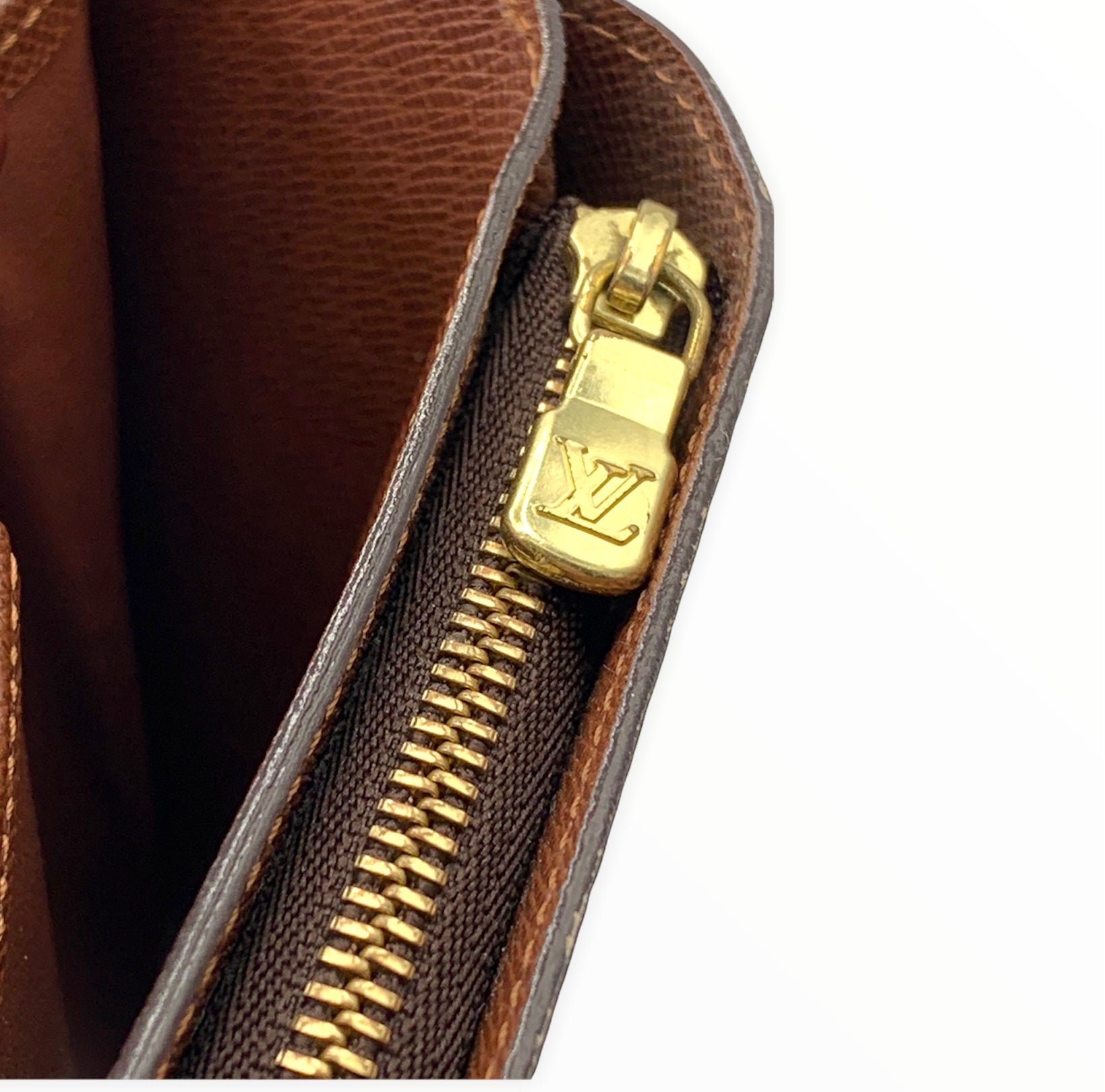 Louis Vuitton Monogram Porte-Papier Zippe - Brown Wallets, Accessories -  LOU117224